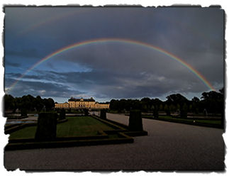 Regnbåge över Drottningholm